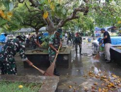 Kodim 0731/Kulon Progo Bersihkan Sampah Alun-Alun Wates