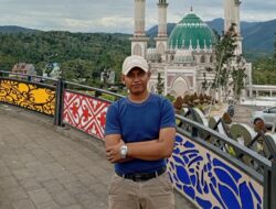 Antrean SPBU Mengular, BBM Eceran Justru Melimpah dengan Harga Mencekik