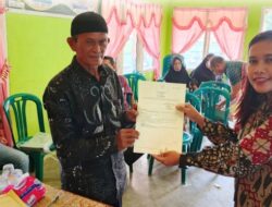 Kantor Pertanahan Kota Padangsidimpuan Serahkan Sertipikat PTSL 2025 kepada Warga Desa Simatohir