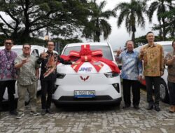 Begini Wujud Mitra EV Kolaborasi Wuling Dengan JNE Tangerang Dukung Logistik ‘Green Expedition’
