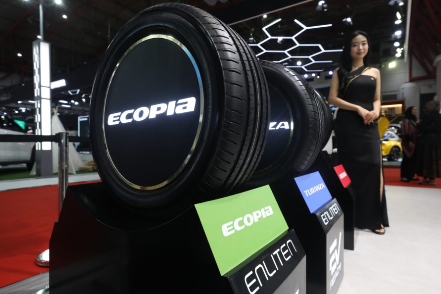 Jenis-jenis ban Bridgestone termasuk ukuran baru untuk Innova Zenix 