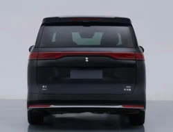 BYD Linghui M9 Resmi Diperkenalkan, Mobil Taksi Premium Mirip Alphard