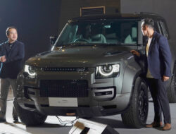 Land Rover Defender MY26 Resmi Meluncur, SUV Legendaris dengan Sentuhan Baru