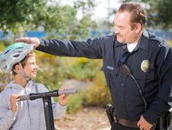 *Polda Sulsel Gelar Tradisi Penyambutan Kapolda Baru dan Pelepasan Irjen Pol. Drs. Rusdi Hartono di Mako Polda Sulsel*