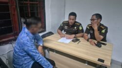 Kadishub Padangsidimpuan Jadi Tersangka Dugaan Korupsi Retribusi Parkir, Ditahan di Rutan Tanjung Gusta 4 Kadishub Padangsidimpuan Jadi Tersangka Dugaan Korupsi Retribusi Parkir, Ditahan di Rutan Tanjung Gusta | NEWS TV