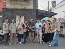 Kolaborasi Sosial: PSM KBB dan Yayasan ABI Bagikan Takjil kepada Warga di Kota Bali Padalarang