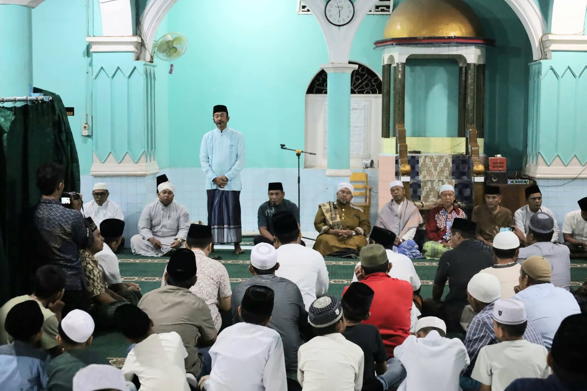 Bupati Madina Imami Shalat Subuh Di Mompang Jar | NEWS TV