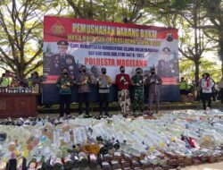 Polresta Magelang Musnahkan Ribuan Botol Miras Berbagai