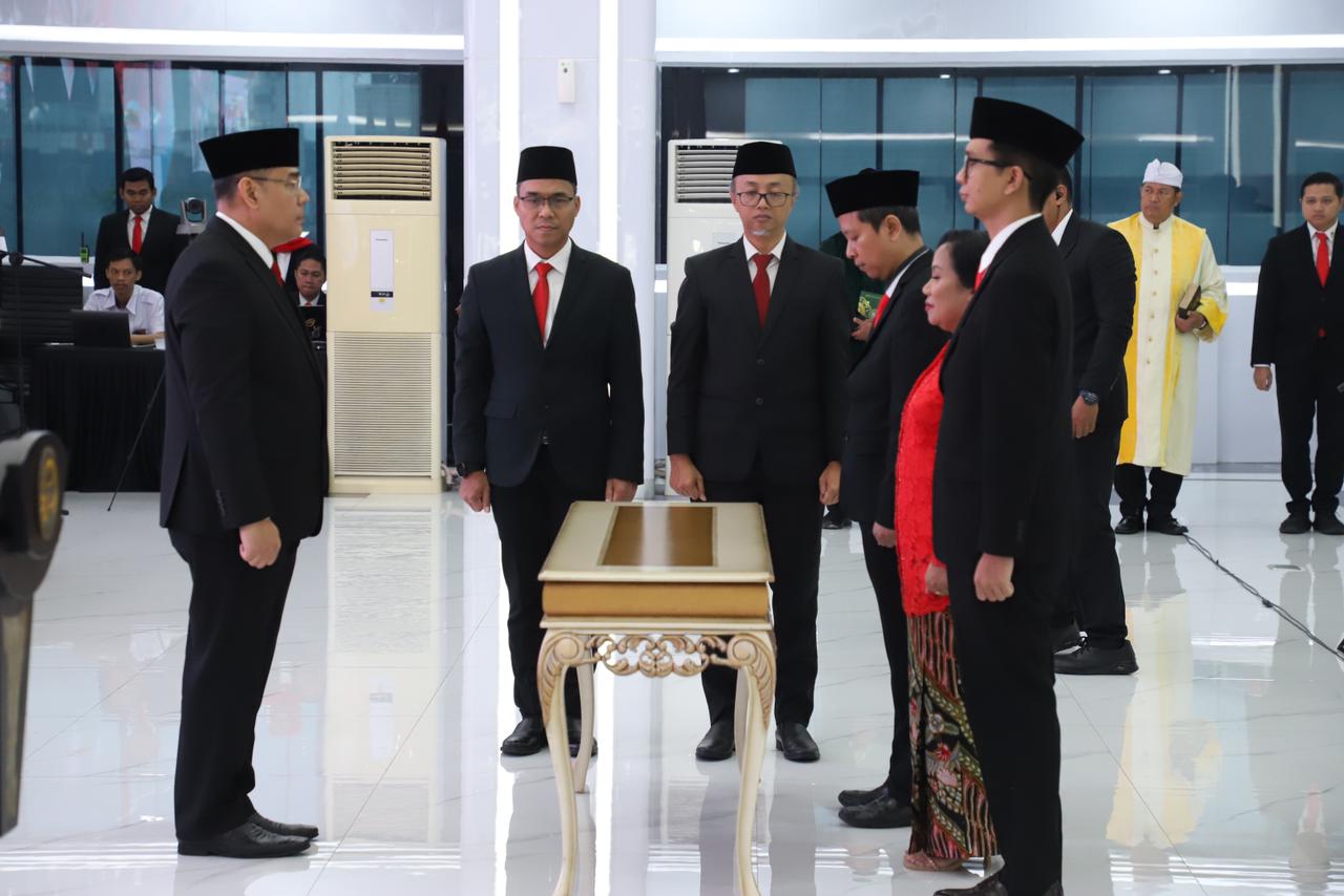 Lantik Pejabat Pengawas dan Fungsional, Wamen Ossy: Ujung Tombak dalam Pelayanan Pertanahan | NEWS TV