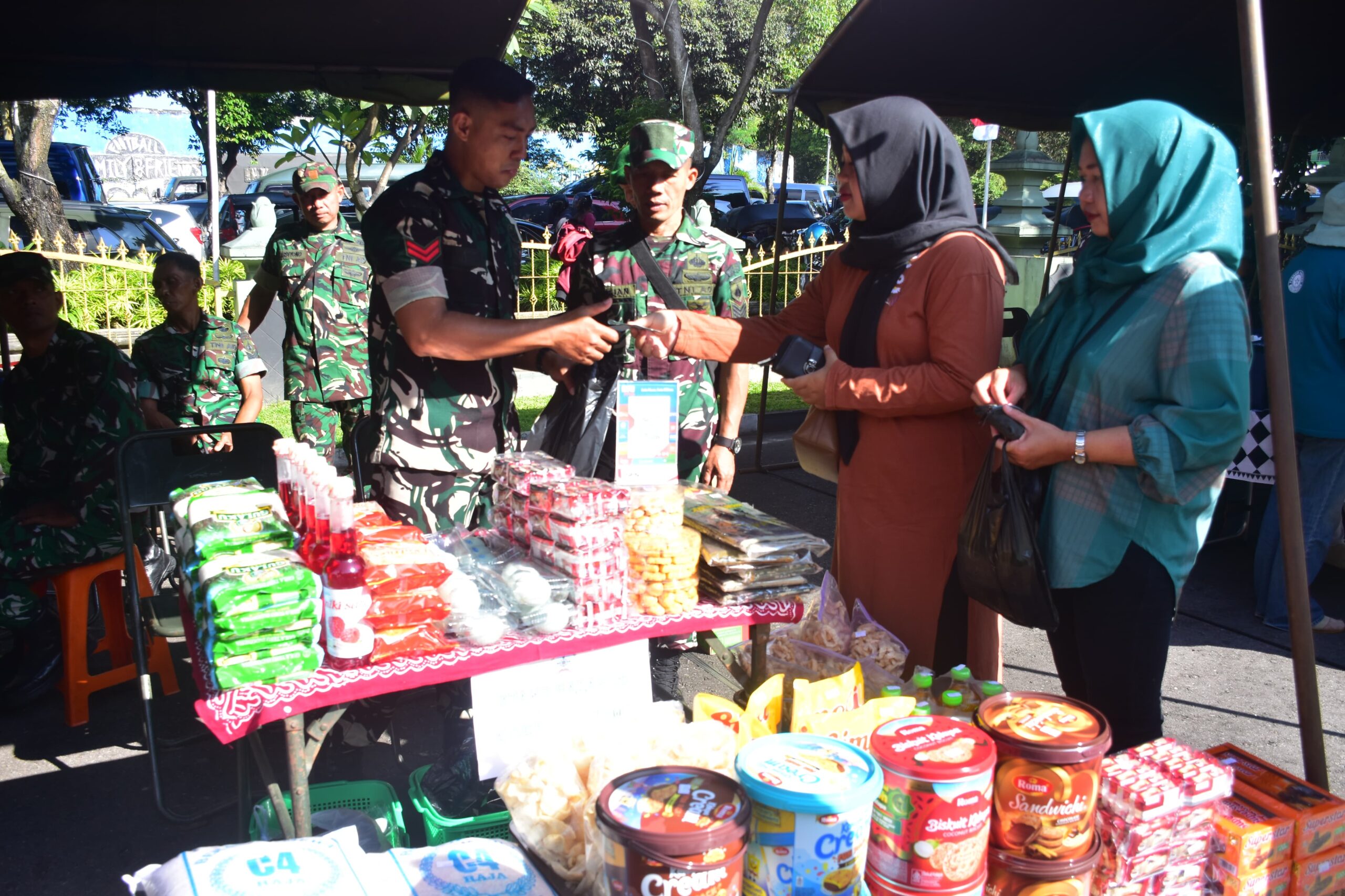Sambut Idul Fitri, Korem 072/Pamungkas, Lanud Adisutjipto dan Lanal Yogyakarta Kompak Gelar Bazar Ramadhan TNI | NEWS TV
