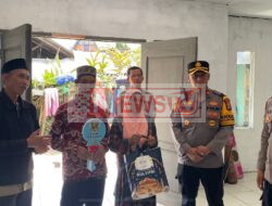 Kapolsek Cisarua A.Y. Yogaswara Serahkan Kunci Rumah Rutilahu kepada Warga di Kabupaten Bandung Barat | NEWS TV Kapolsek Cisarua A.Y. Yogaswara Serahkan Kunci Rumah Rutilahu kepada Warga di Kabupaten Bandung Barat | NEWS TV