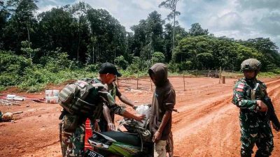 Satgas Pamtas Statis Yonif 403/WP Berhasil Gagalkan Ganja 2 Kg di Perbatasan | NEWS TV Indonesia