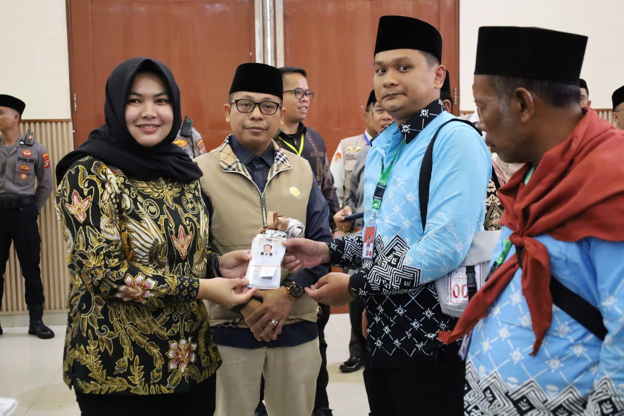 Wabup Atika Terima Kedatangan JCH Madina di Asrama Haji Medan | Newstv Indonesia