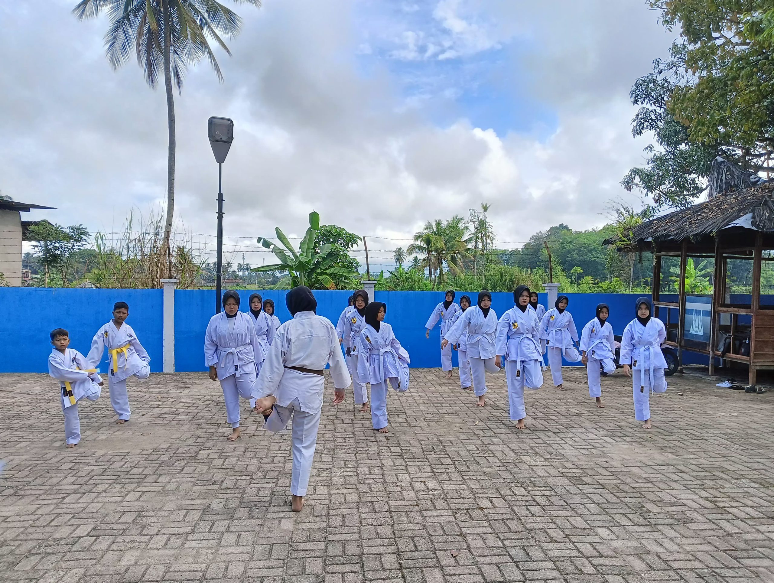 SMP N 3 Siabu Ikuti UKT Dan Kegiatan Ekstrakurikuler Sirkuit Karate di Panyabungan | Newstv Indonesia