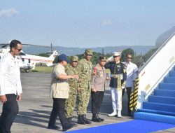Danlanal Yogyakarta Sambut Kedatangan Presiden RI di Bandara Adi Sutjipto