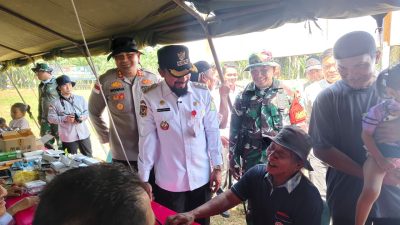 Kodim 0104/Aceh Timur Gelar Pengobatan Massal, Bagi Sembako Gratis, dan Pasar Murah dalam Pembukaan TMMD Ke-128 | Newstv Indonesia