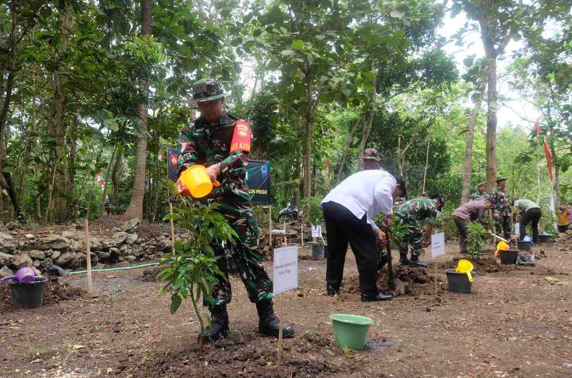 Bupati Kulon Progo dan Satgas TMMD Reguler ke-128 Hijaukan Kelurahan Sidorejo | Newstv Indonesia