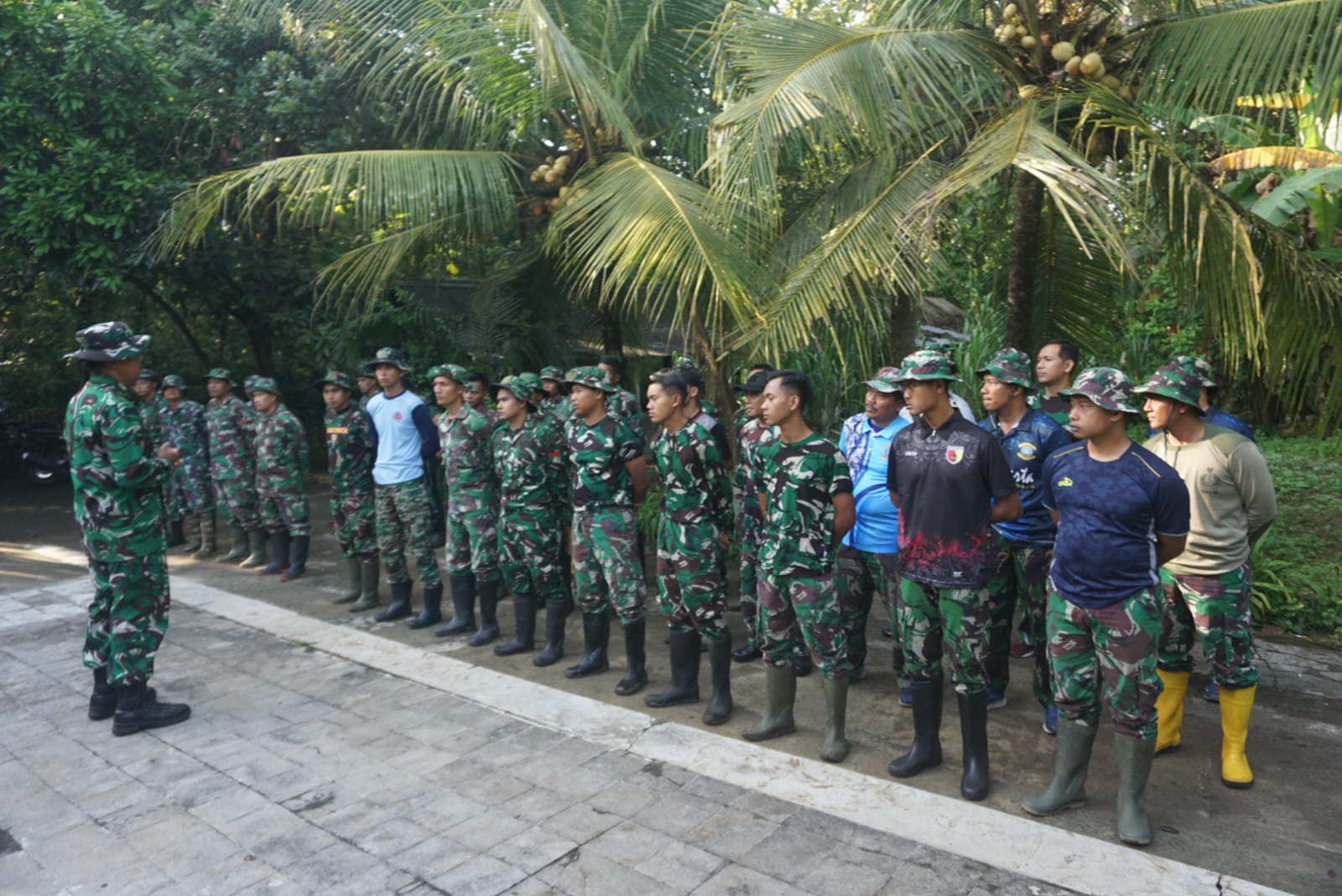 Awali Kerja, Personel Satgas TMMD Reguler Kulon Progo Apel Pagi | Newstv Indonesia