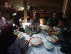 Ibu-ibu Rela Gotong Royong Bantu Menyiapkan Makan Prajurit di TMMD Kulon Progo