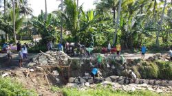 Percepat Pembangunan Rabat Beton, Satgas TMMD Kodim Kulon Progo Kerahkan Molen