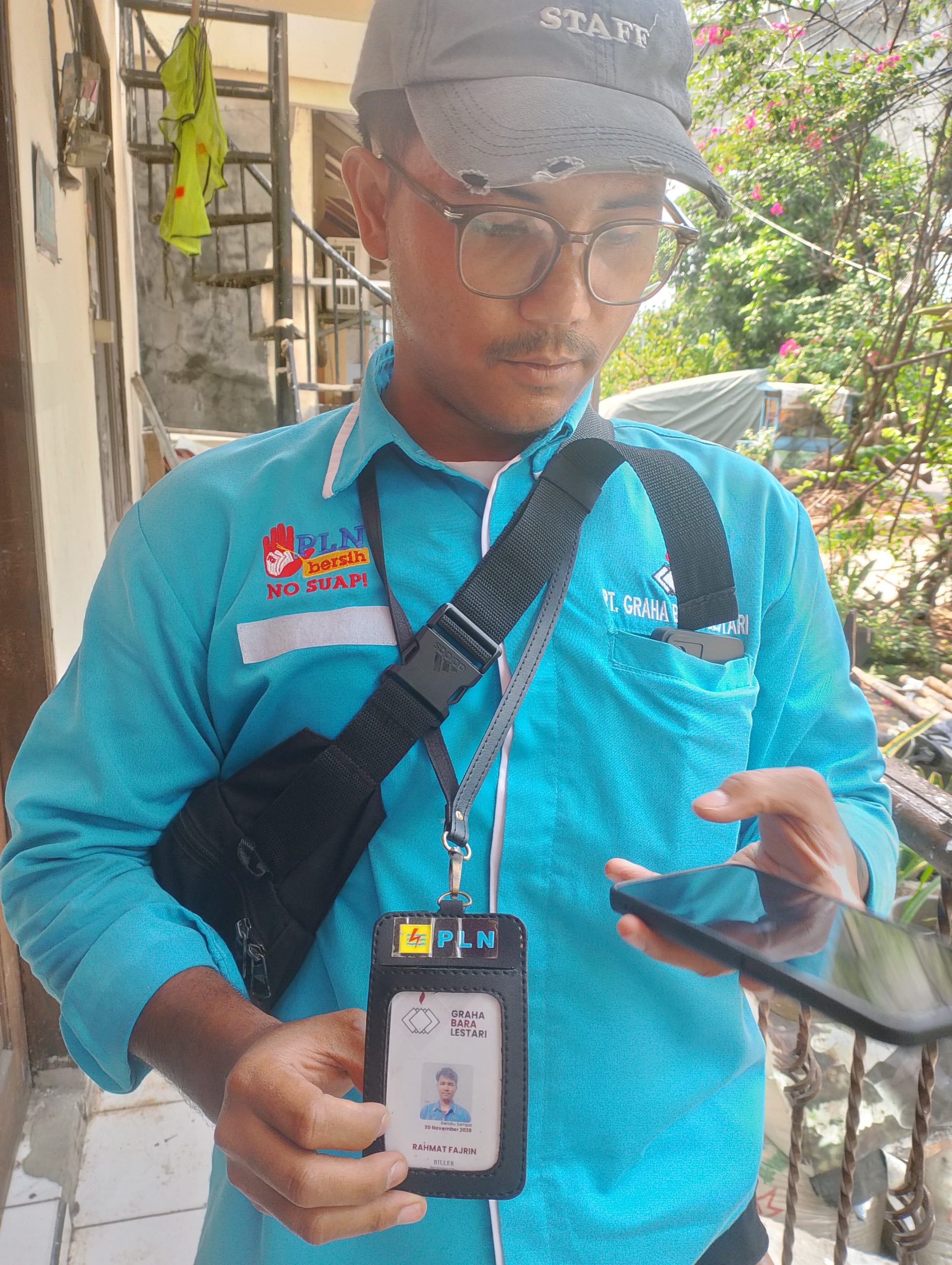 Diduga Oknum Petugas PLN Graha Bara Lestari Mengatasnamakan PLN Tanpa Surat Resmi | Newstv Indonesia