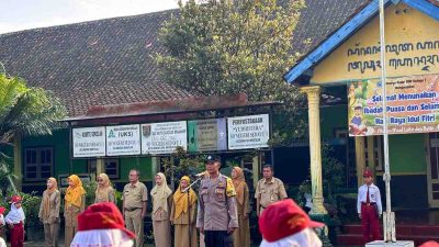 Bhabinkamtibmas Sedayu Polsek Muntilan Jadi Pembina Upacara Senin di Sekolah | Newstv Indonesia