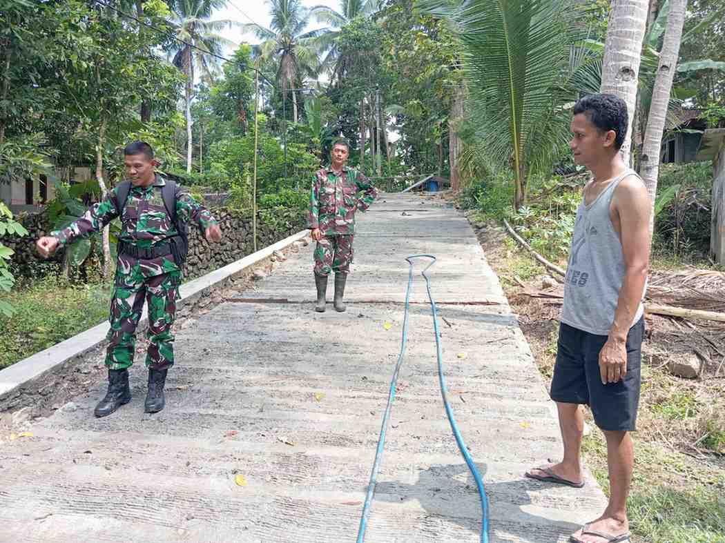Setelah Digempur TNI dan Warga Jalan Cor Blok di Padukuhan Senden Pekerjaannya Selesai | Newstv Indonesia