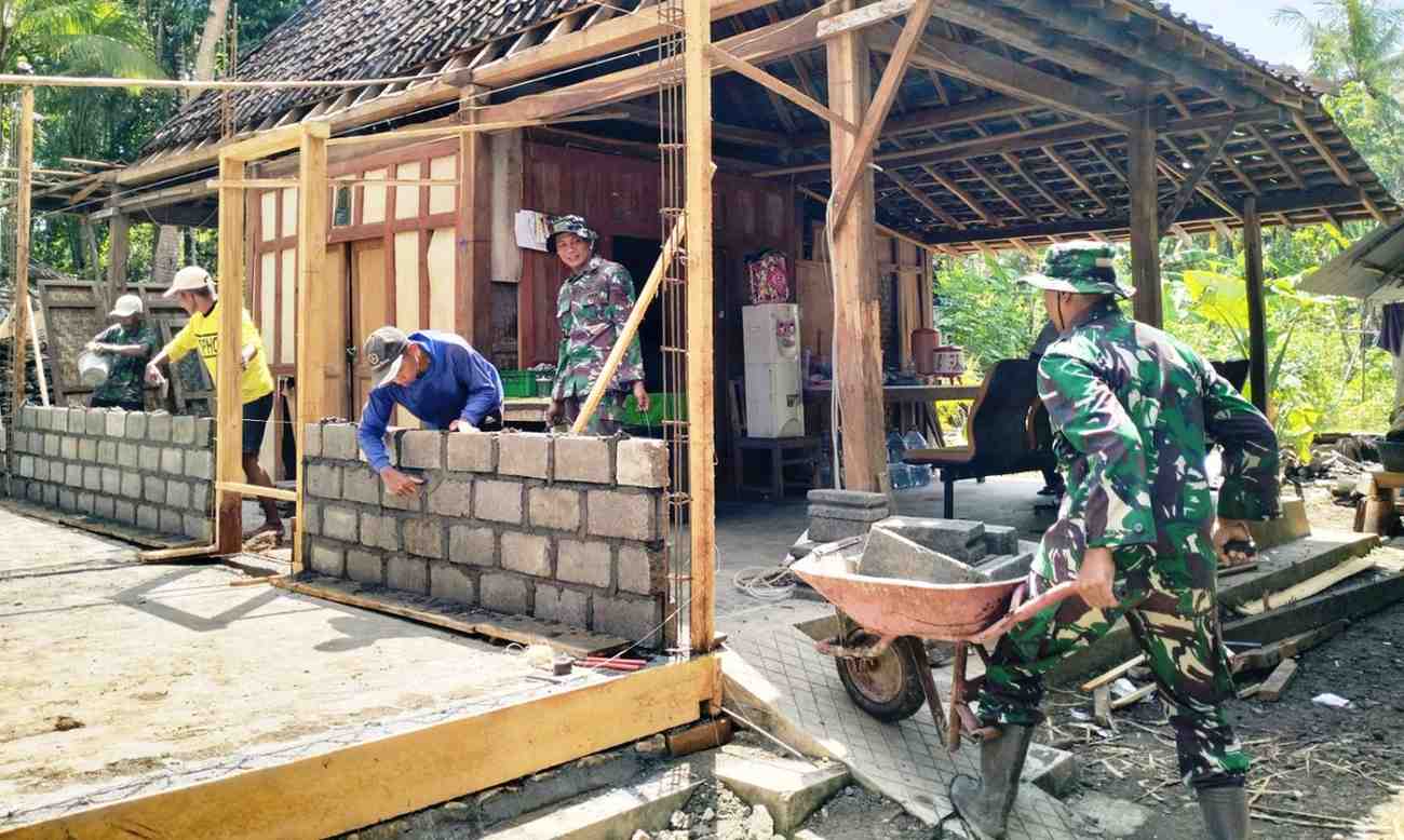 Ibu Waginem Senang Rumah Miliknya Direnovasi TNI Lewat Program TMMD | Newstv Indonesia
