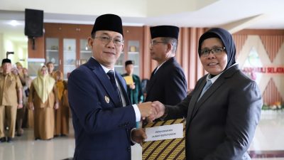Dua Pejabat Baru Dilantik, Bupati Tapsel Dorong Reformasi Pendidikan dan Penguatan Pengawasan Internal | Newstv Indonesia