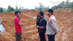 Polsek Lingga Bayu Monitoring Area Bekas Tambang, Ingatkan Sangsi Denda 100 Miliar | Newstv Indonesia