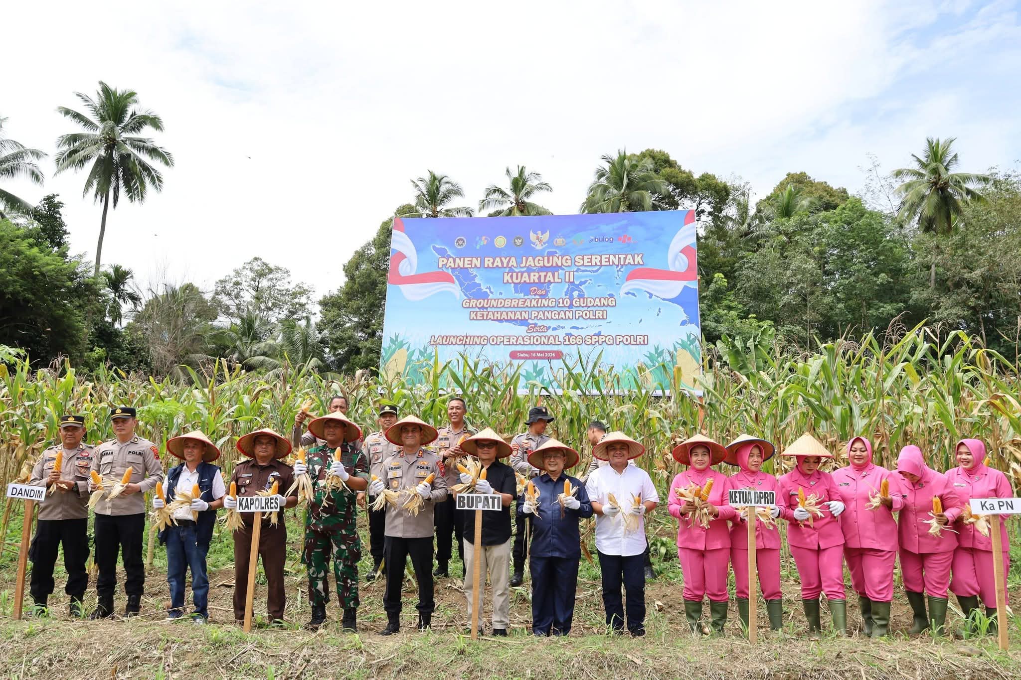 Kapolres dan Sekda Madina Hadiri Panen Raya Jagung Serentak dan Launching 4 SPPG Polres | Newstv Indonesia