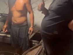 Ternyata Hoax......Tiem Investigasi melakukan penelusuran ke kapal-Kapal yang sebelumnya Tersorot Media di duga memuat BBM jenis Solar di Sungai Tallo Ternyata Angkut Air Bersih, Bukan Solar | Newstv Indonesia
