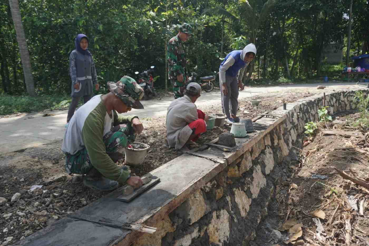 Progres Pembuatan Talud Jalan Kwarakan Capai 99 Persen | Newstv Indonesia