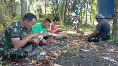 Istirahat Disela Kegiatan Fisik TMMD Kulon Progo, Anggota Lanal Yogyakarta Manfaatkan Jalin Komsos | Newstv Indonesia