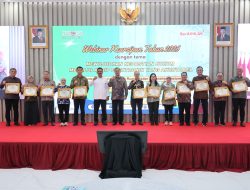 Bangun Motivasi Jajaran, Sekjen Kementerian ATR/BPN Beri Penghargaan kepada Satker Pengelola Kearsipan Terbaik