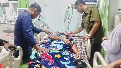 Kader PPP Jeneponto SAFRI ,S.Pd.,M.Pd.,MH Daeng Ngerho Jenguk Anggota nya yang Sakit, Wujud Kepedulian dan Solidaritas Sesama ummat. | Newstv Indonesia