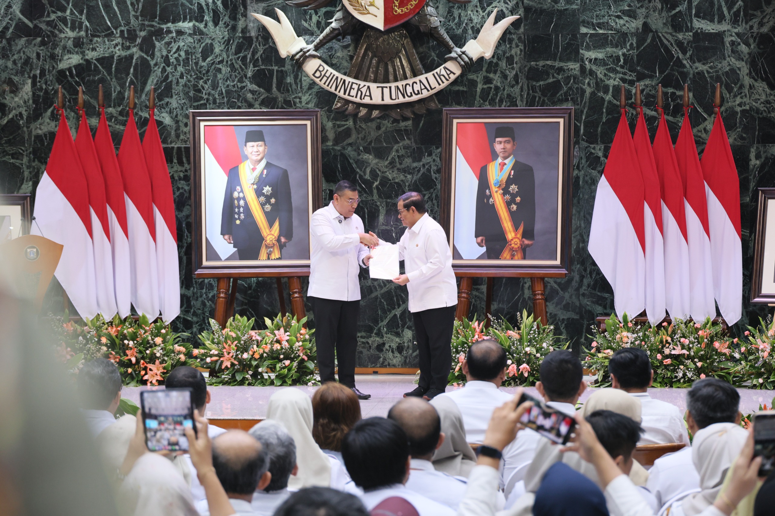 Serahkan 499 Sertipikat Hak Pakai, Kementerian ATR/BPN Amankan Rp124 Triliun Aset Pemprov DKI Jakarta Sepanjang 2026 | Newstv Indonesia