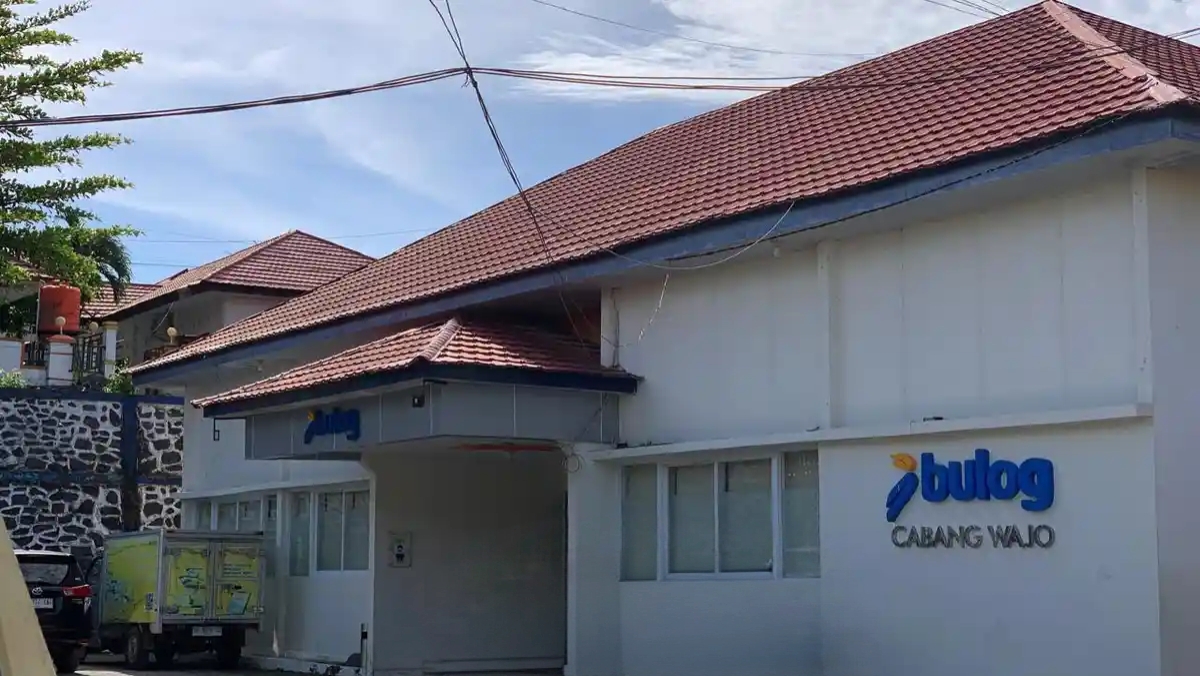 BULOG Gelontorkan Beras SPHP dan Percepat Penyaluran Bantuan Pangan untuk Menjaga Stabilitas Harga Beras | Newstv Indonesia