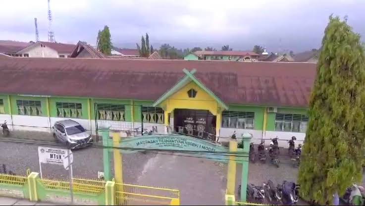 Seleksi Ketat dan Transparan, MTsN 1 Padangsidimpuan Luluskan 352 Calon Siswa Baru | Newstv Indonesia