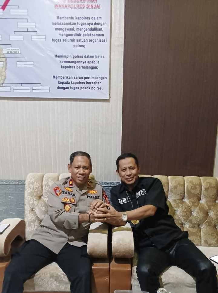 DPC LAKI Jeneponto Perkuat Sinergi dengan Wakapolres Sinjai dan Berikan Pendampingan Hukum kepada Masyarakat di Pengadilan Agama | Newstv Indonesia