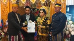 Kepala KUA Tarowang Pimpin Langsung Akad Nikah, Pengantin Langsung Terima KTP, KK, dan Buku Nikah | Newstv Indonesia