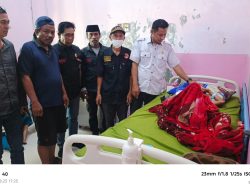 Ketua DPC LAKI Jeneponto Sisihkan Waktu Jenguk Anak Anggota LAKI yang Dirawat di RSUD Lanto Daeng Pasewang