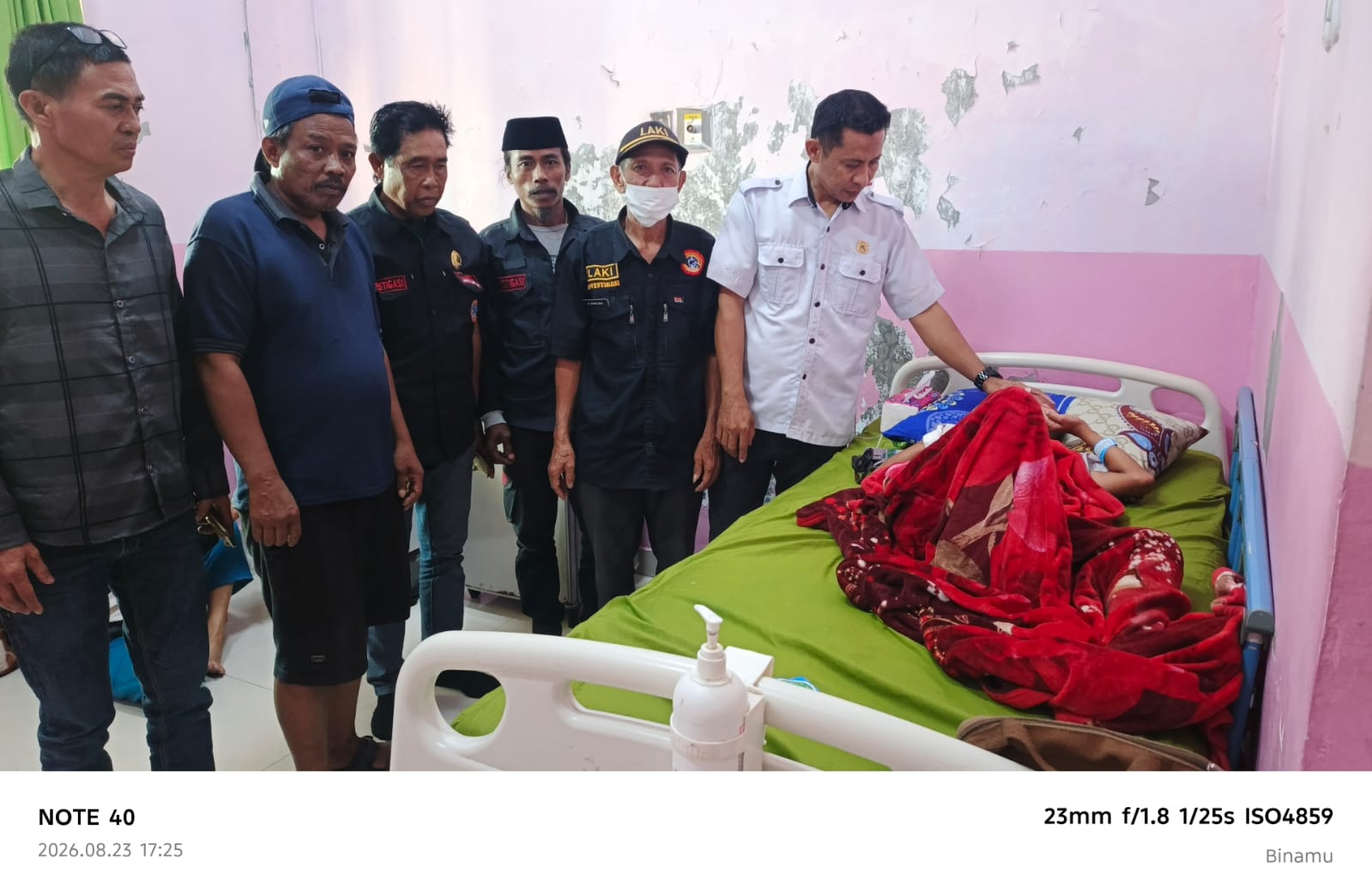 Ketua DPC LAKI Jeneponto Sisihkan Waktu Jenguk Anak Anggota LAKI yang Dirawat di RSUD Lanto Daeng Pasewang | Newstv Indonesia