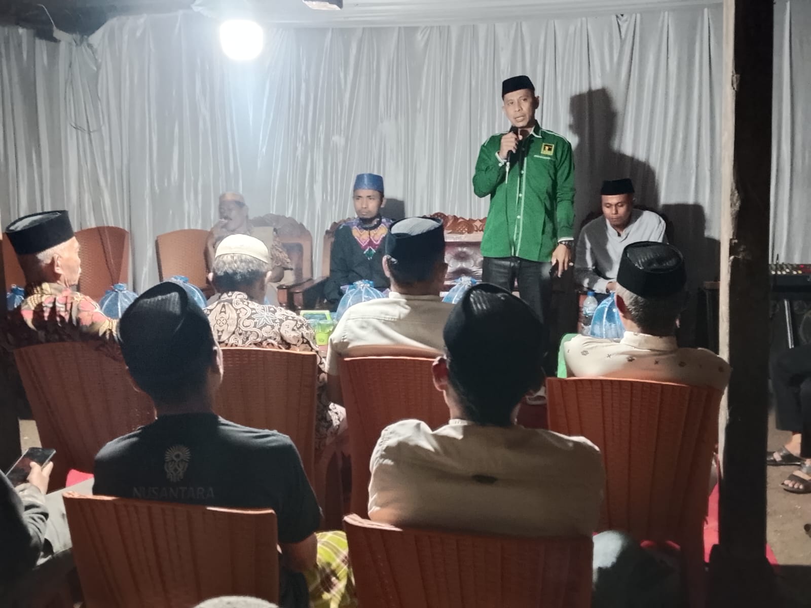 Hadiri Takziah di Allu Tarowang, Safri Daeng Ngerho Tegaskan Komitmen Perkuat Silaturahmi dengan Masyarakat | Newstv Indonesia