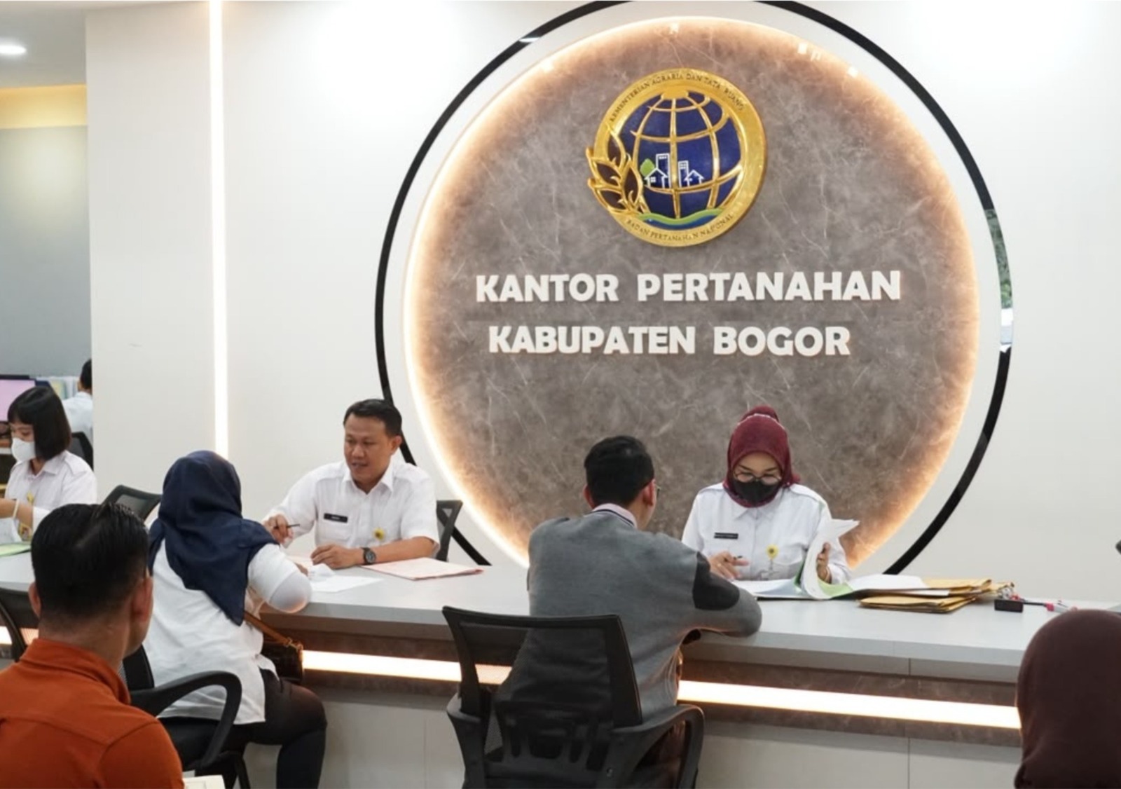 Kementerian ATR/BPN Pastikan Layanan Pertanahan di Kantah Kabupaten Bogor I Tetap Berjalan Normal Pascapenyidikan Kepolisian | Newstv Indonesia