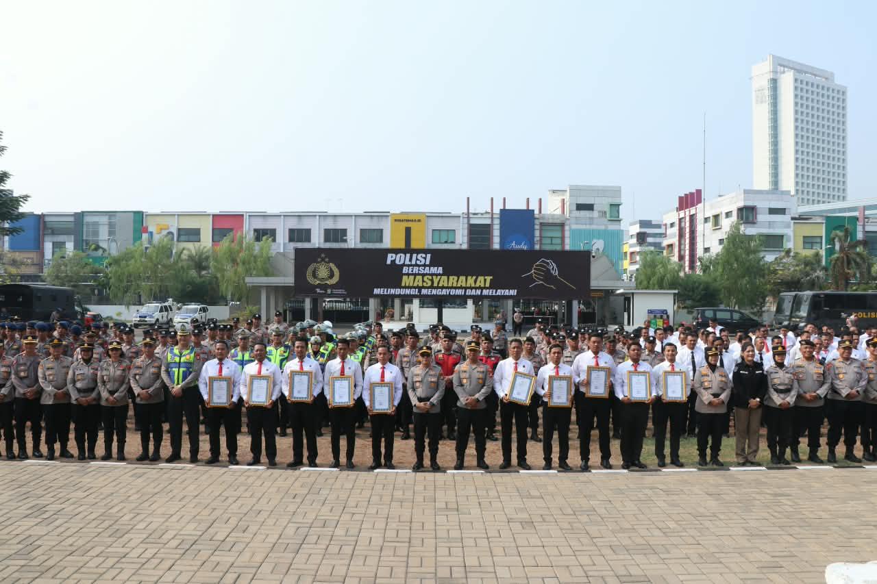 12 Personel Polres Metro Tangerang Kota Terima Penghargaan Kapolda atas Pengungkapan 25 Kg Sabu | Newstv Indonesia