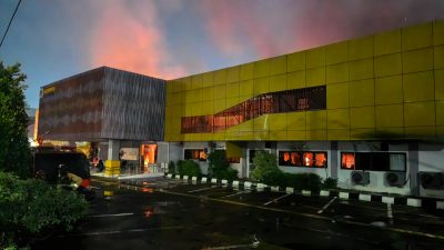 Wamen Ossy Tinjau Langsung Kebakaran Kantah Karawang, Prioritaskan Keselamatan dan Pemulihan Layanan | Newstv Indonesia